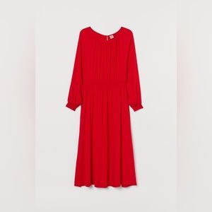 🥰H&M+ Dress with Smocking size Large 🎉Offers welcome